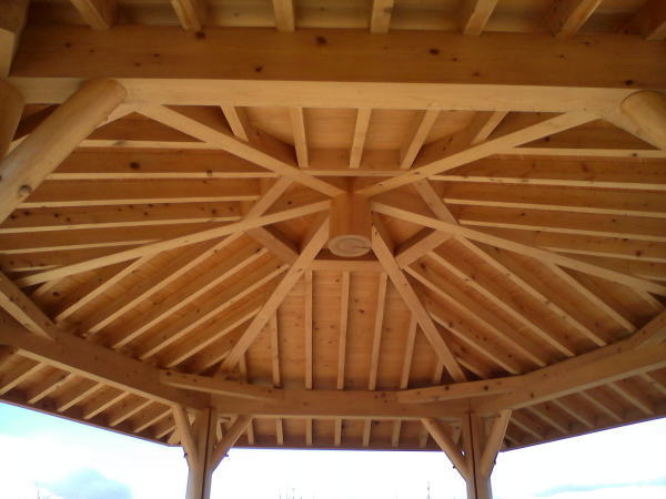 内部 天井のかぶら束の木組み
